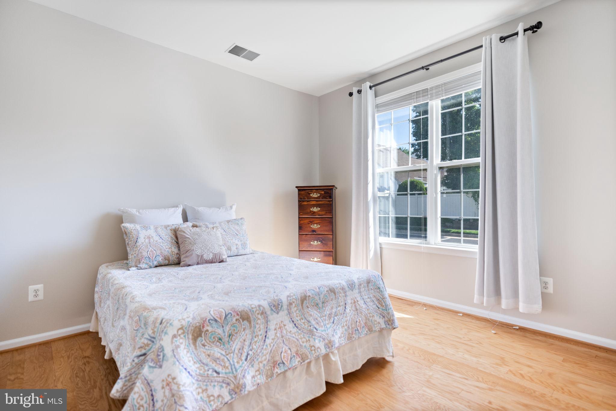 RIDGES AT ASHBURN - Residential