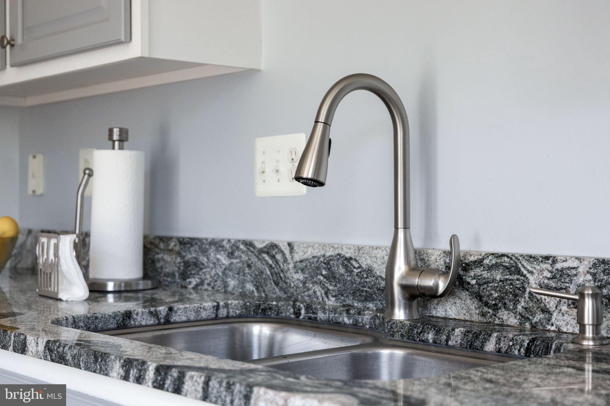 RIDGES AT ASHBURN - Residential