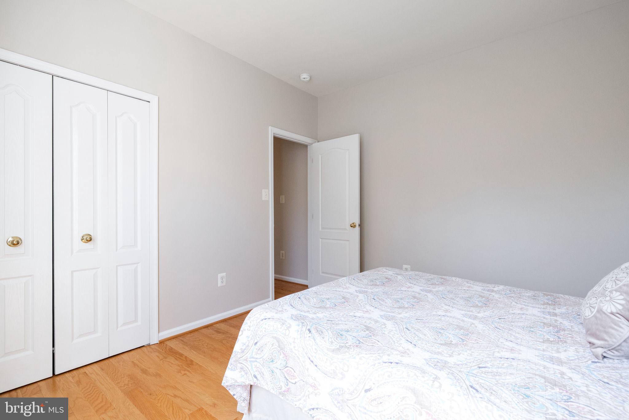 RIDGES AT ASHBURN - Residential