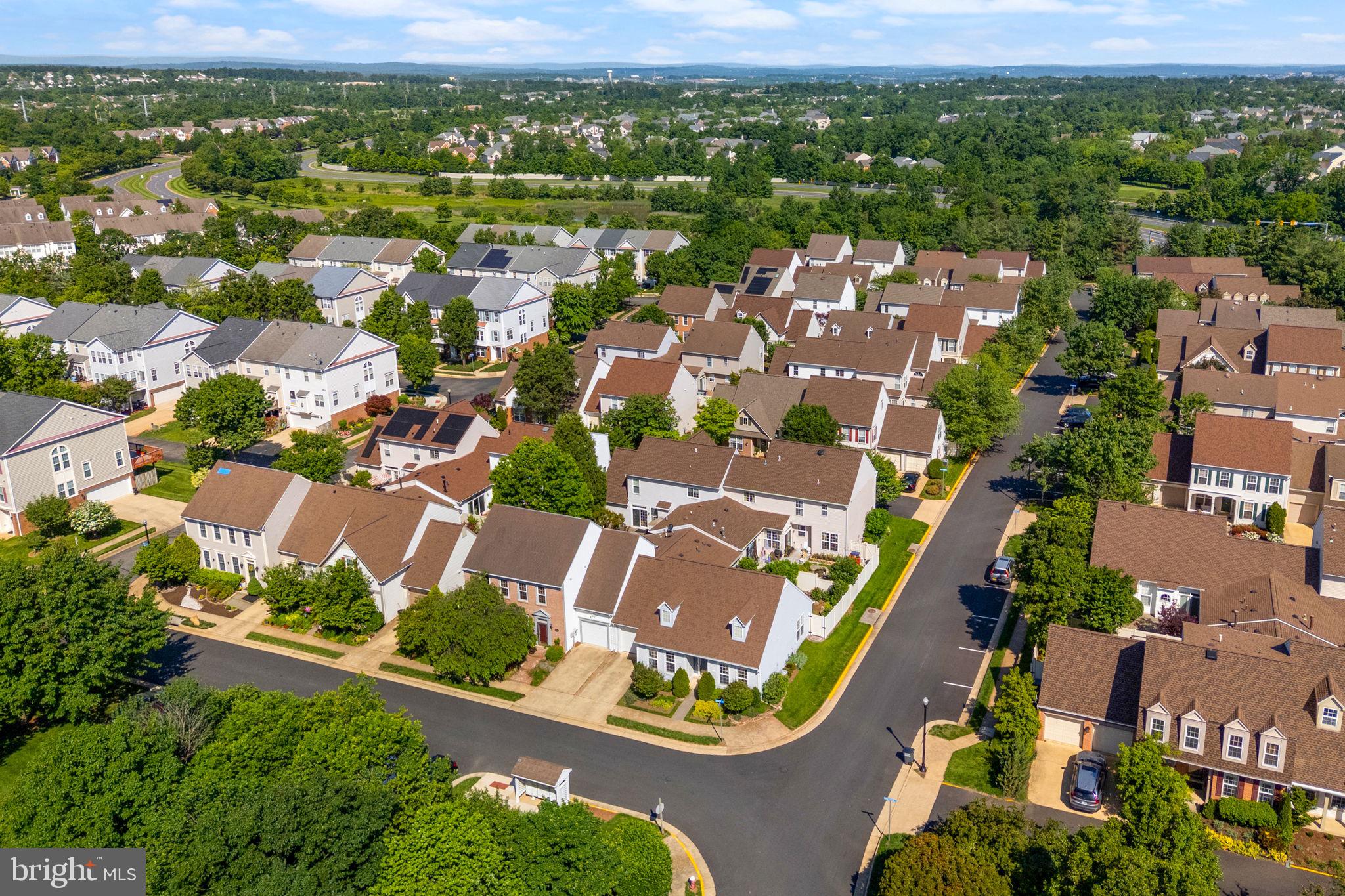 RIDGES AT ASHBURN - Residential