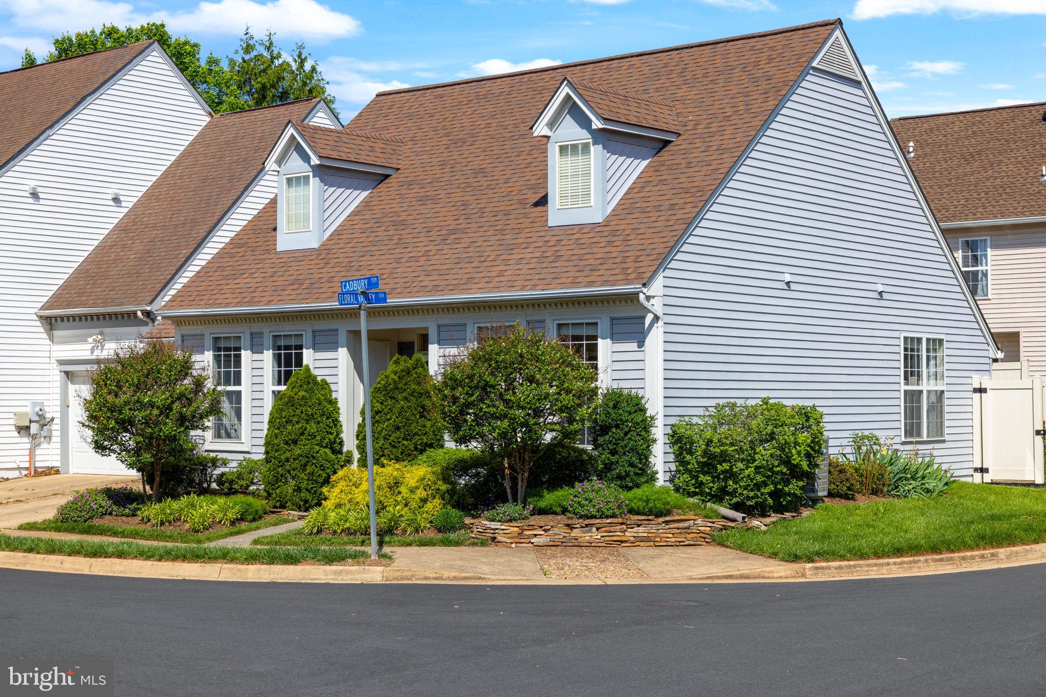 RIDGES AT ASHBURN - Residential
