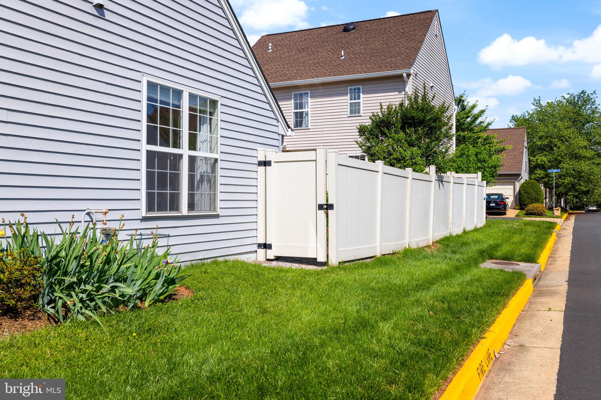 RIDGES AT ASHBURN - Residential