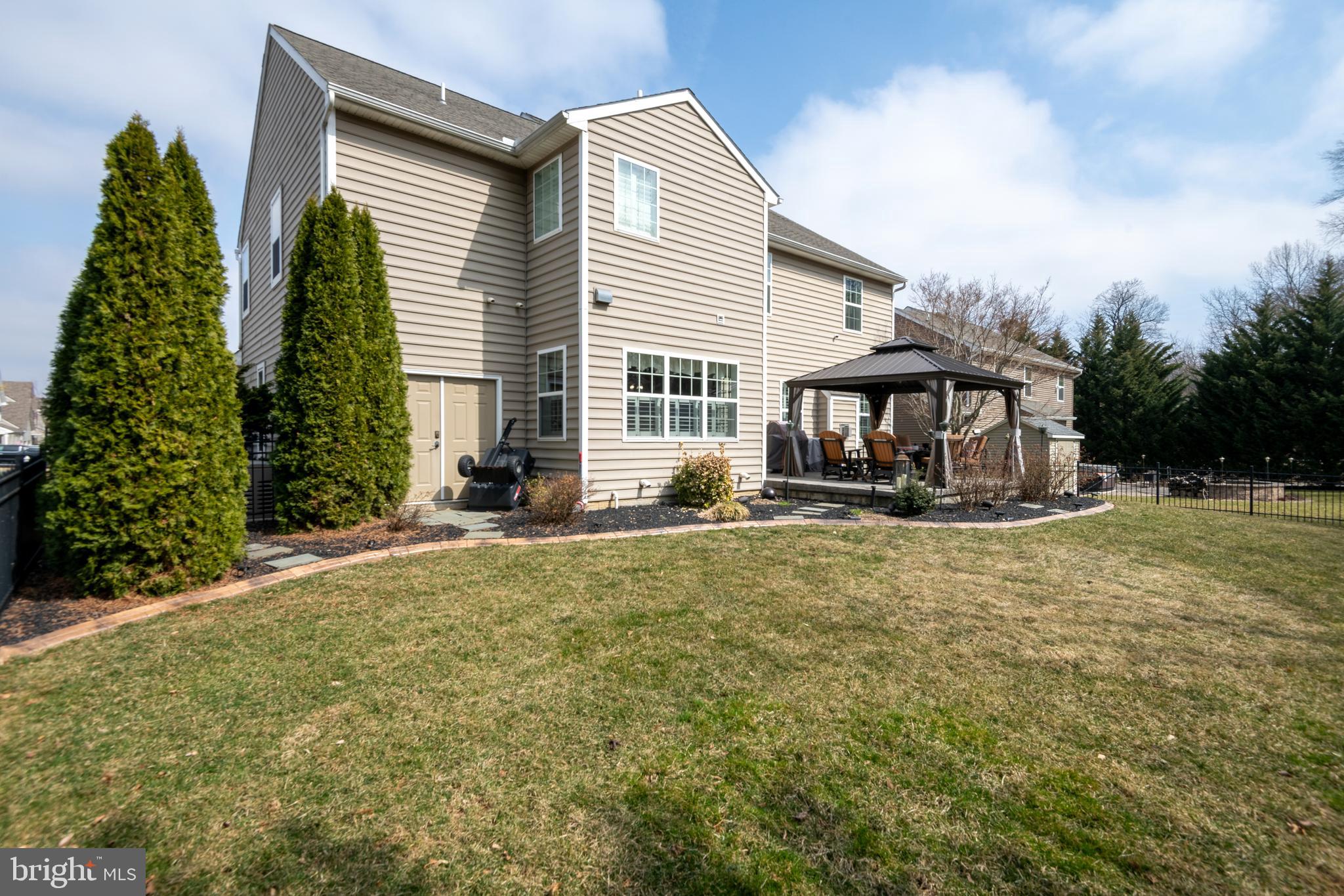 KOLLER POINTE - Residential