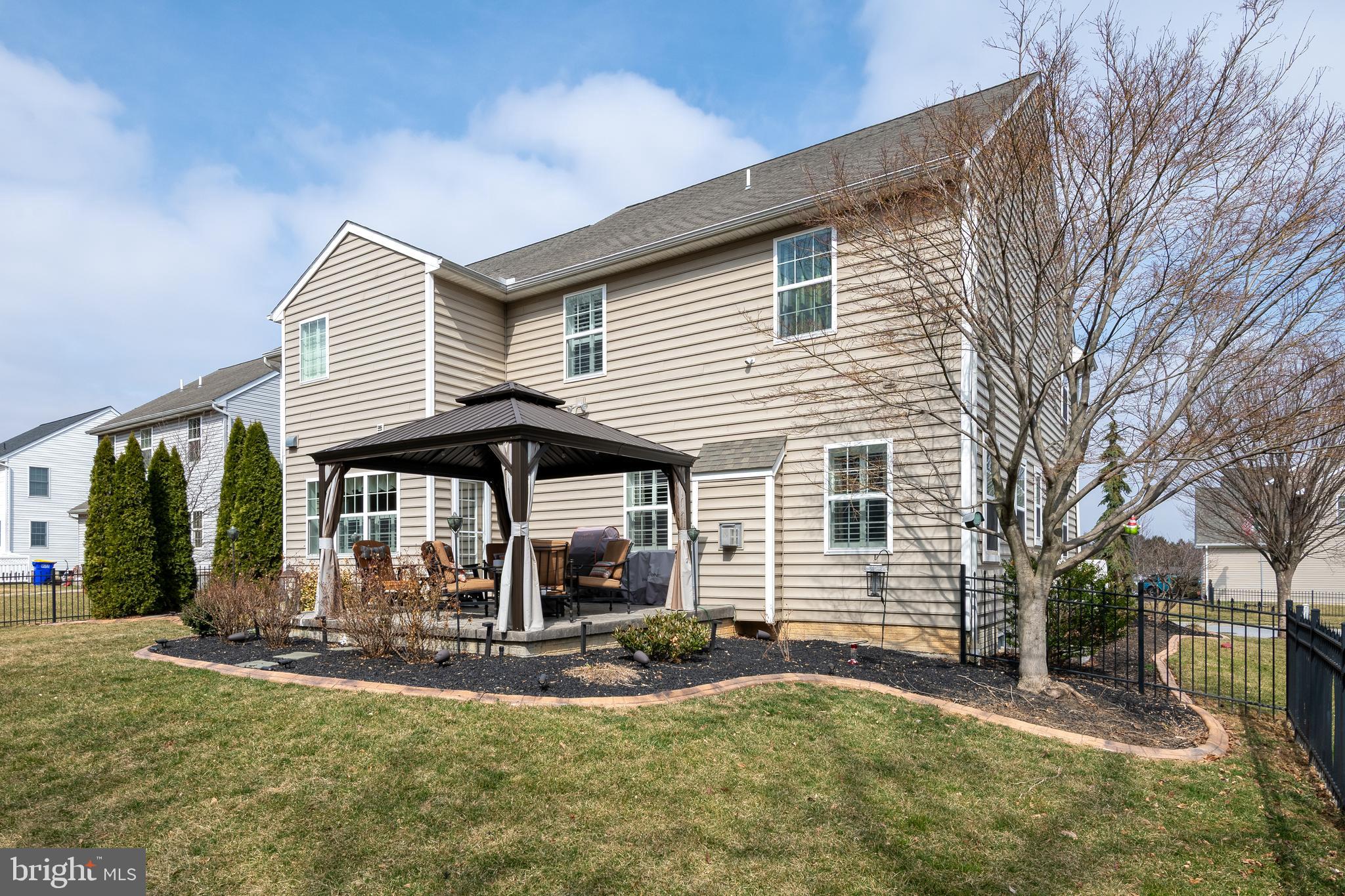 KOLLER POINTE - Residential