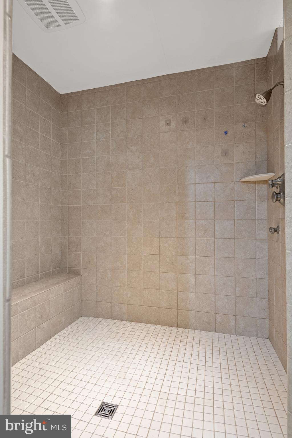 KOLLER POINTE - Residential