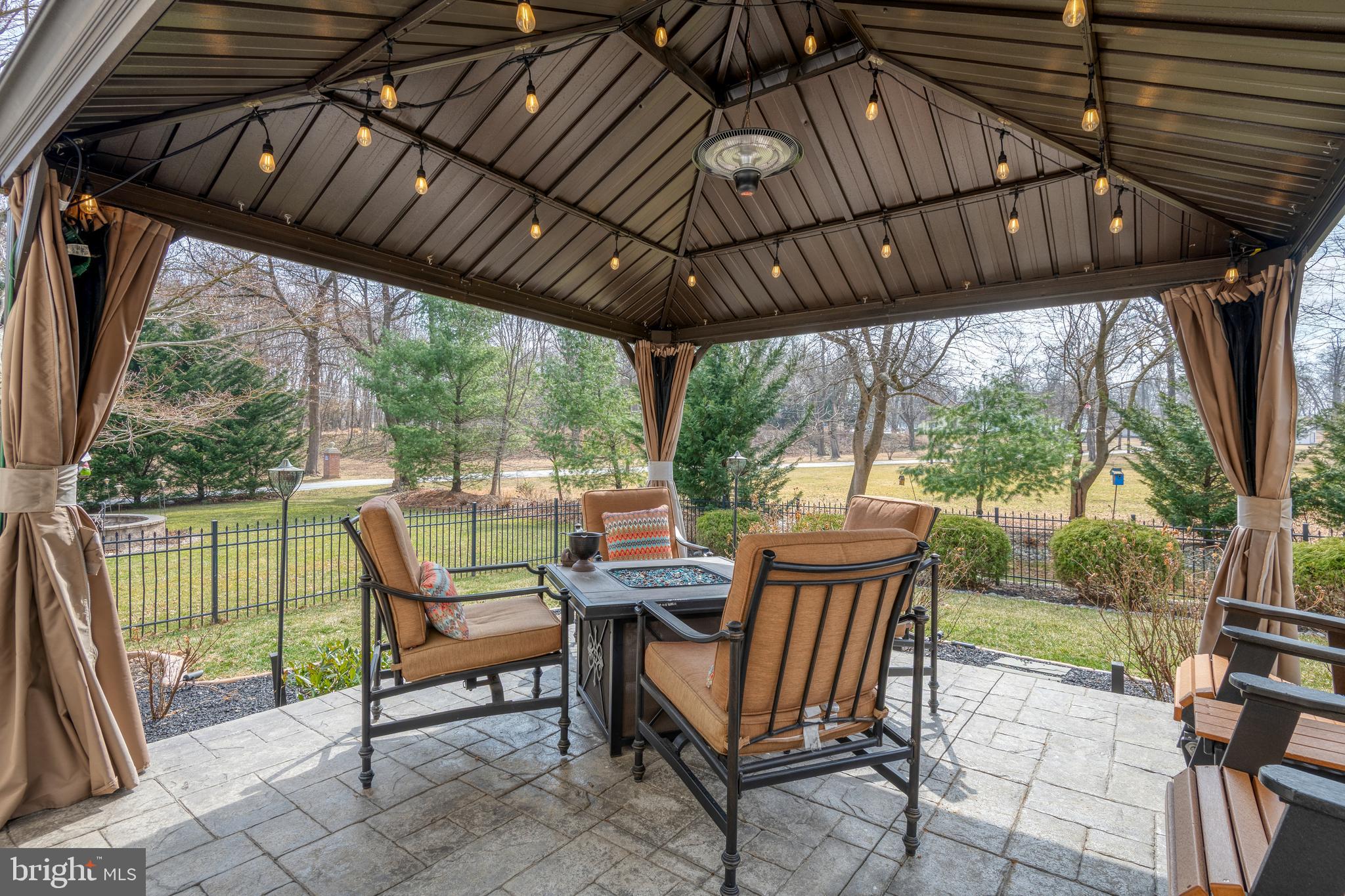 KOLLER POINTE - Residential