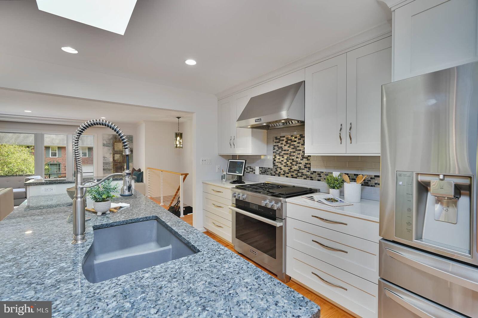 DOVER BALMORAL RIVERWOOD - Residential