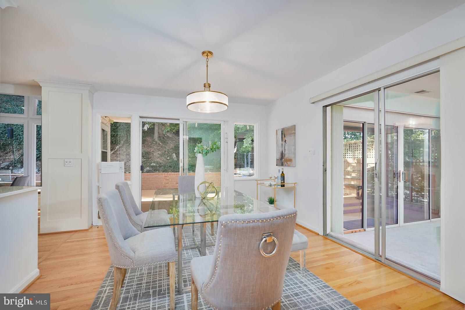 DOVER BALMORAL RIVERWOOD - Residential