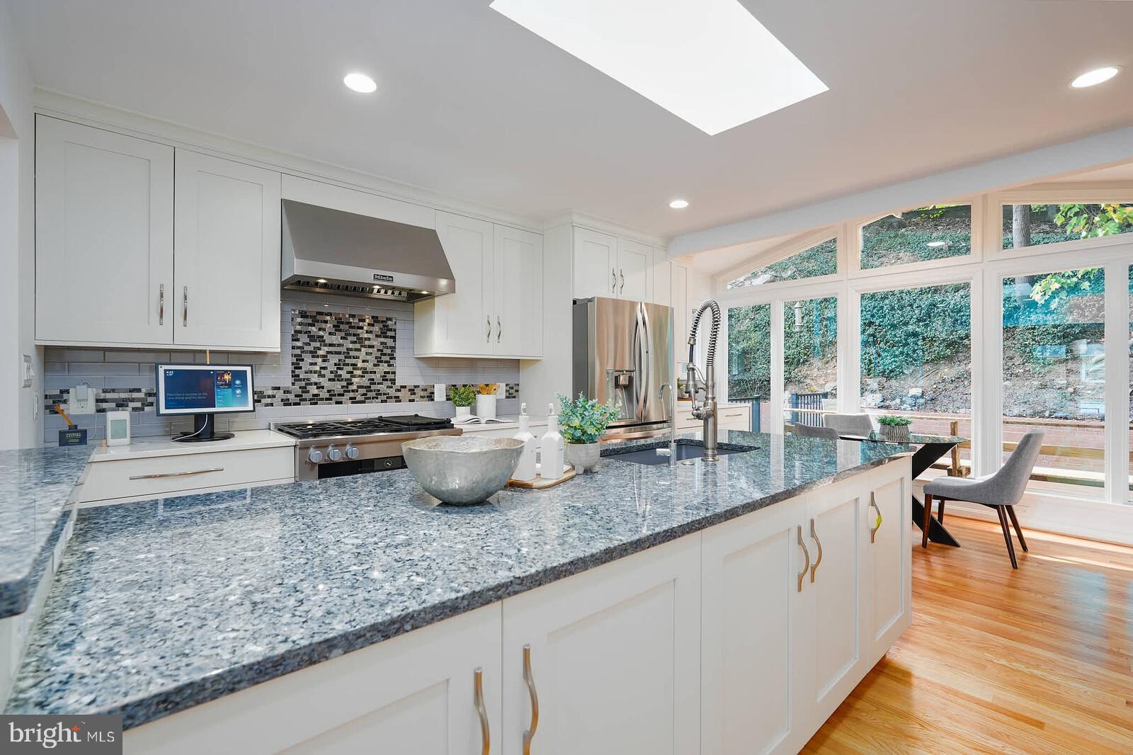 DOVER BALMORAL RIVERWOOD - Residential