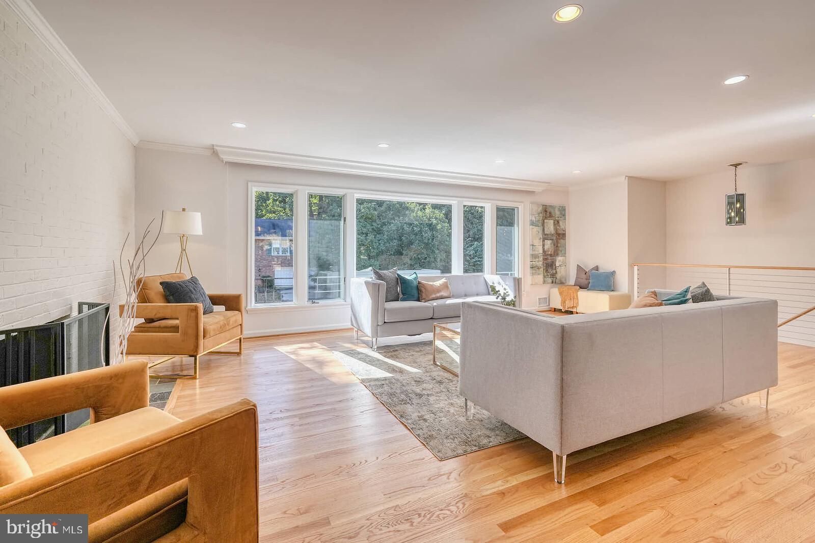 DOVER BALMORAL RIVERWOOD - Residential