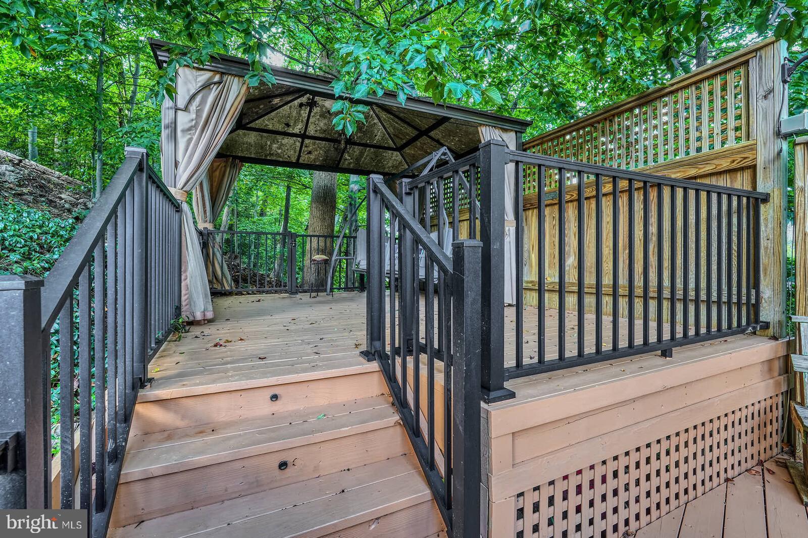 DOVER BALMORAL RIVERWOOD - Residential