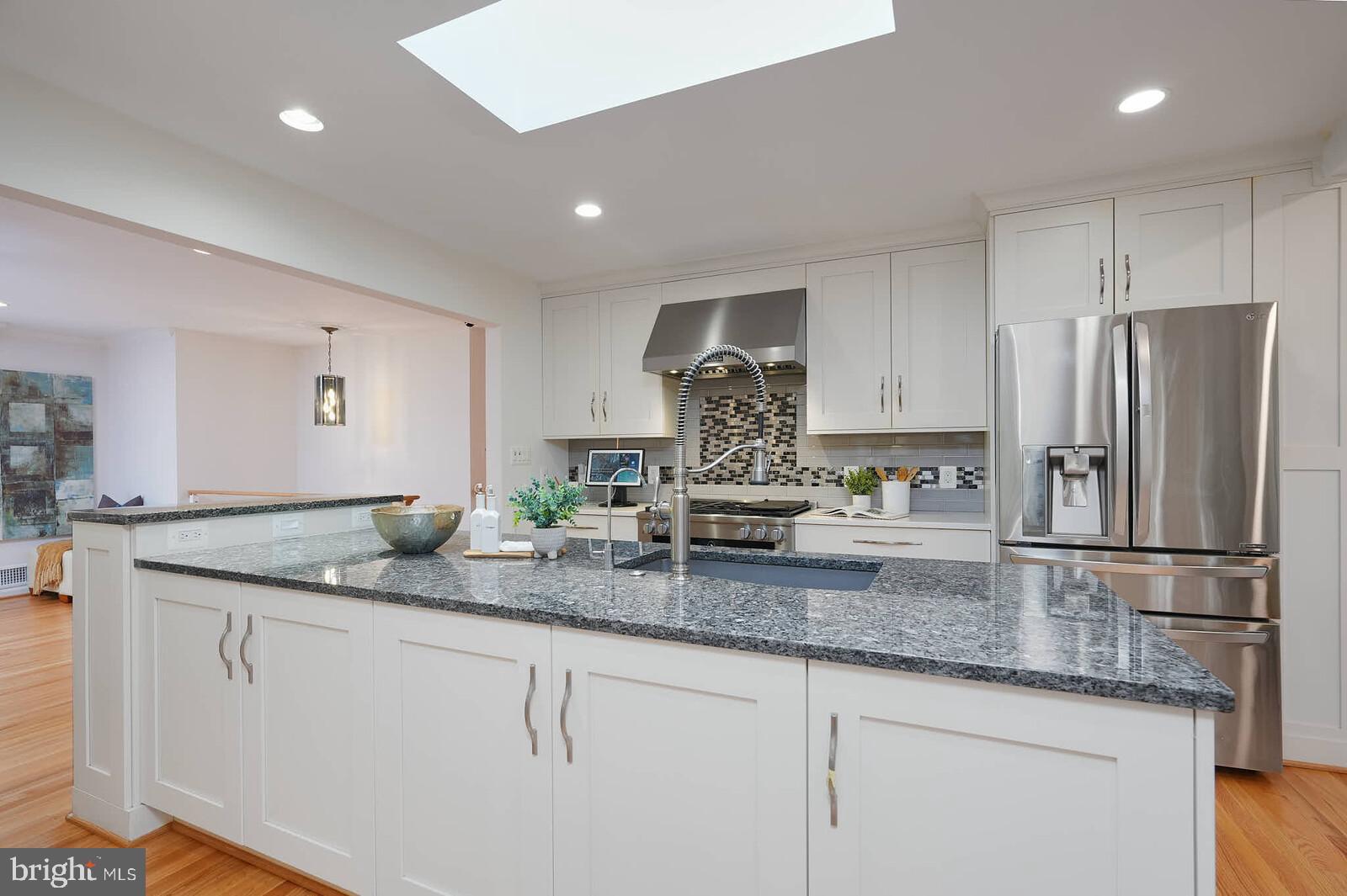 DOVER BALMORAL RIVERWOOD - Residential