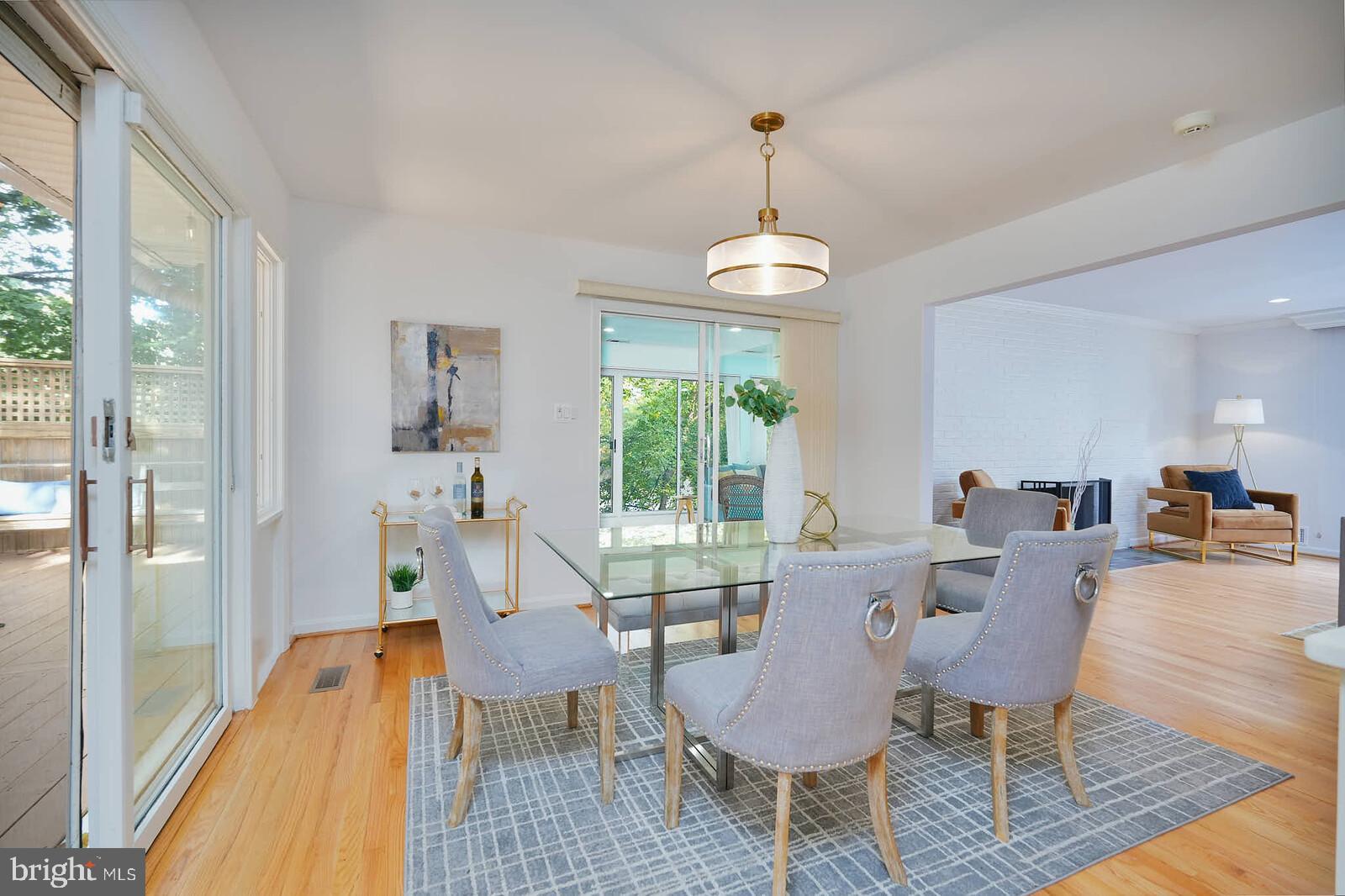 DOVER BALMORAL RIVERWOOD - Residential