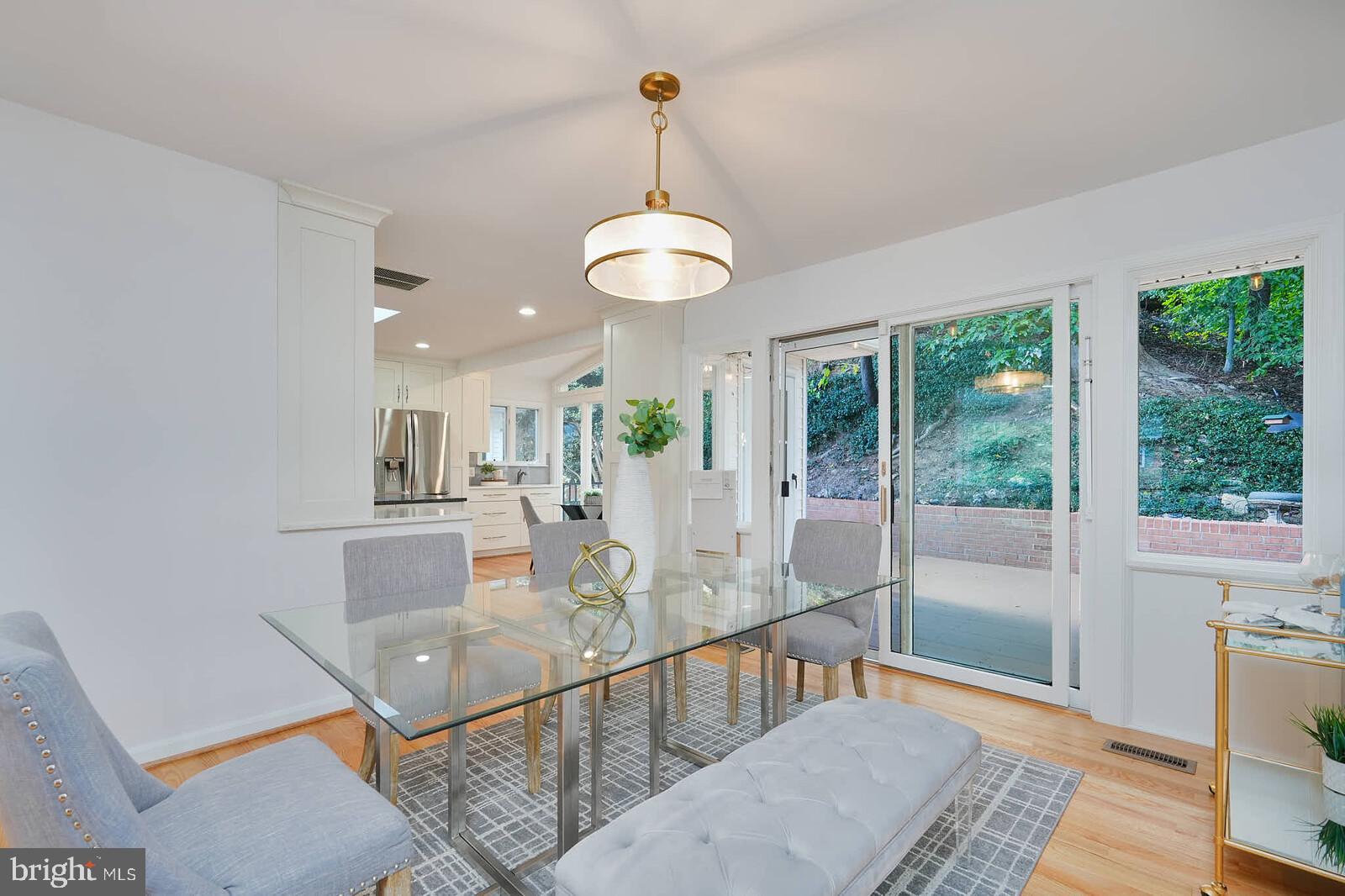 DOVER BALMORAL RIVERWOOD - Residential