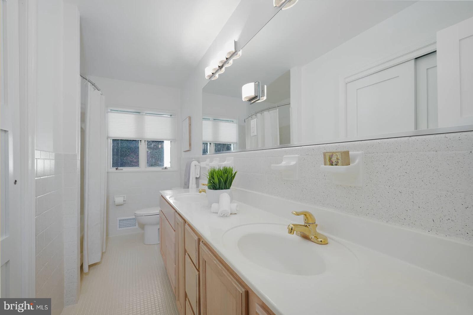 DOVER BALMORAL RIVERWOOD - Residential