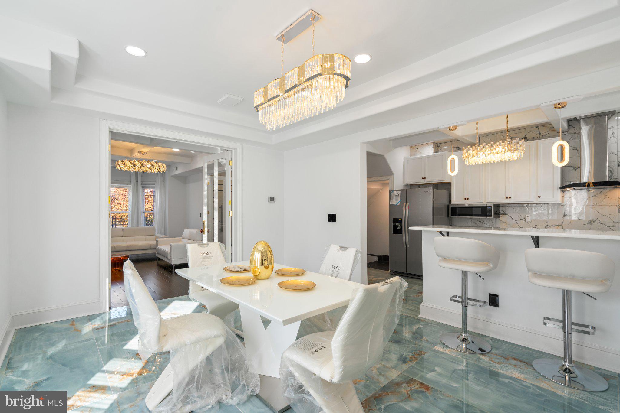 EVERGREEN LAWN - Residential