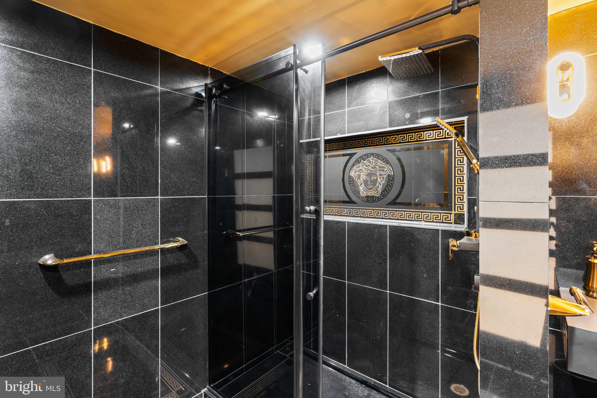 EVERGREEN LAWN - Residential