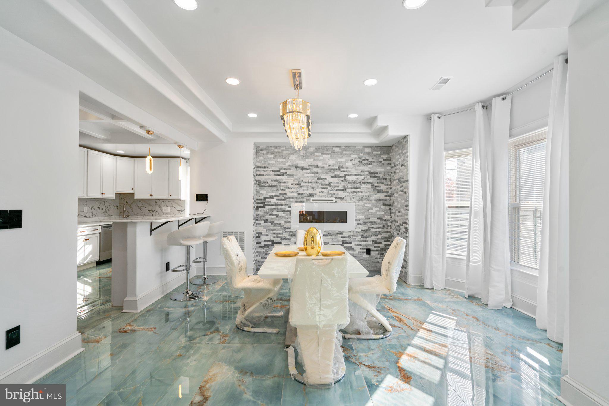 EVERGREEN LAWN - Residential