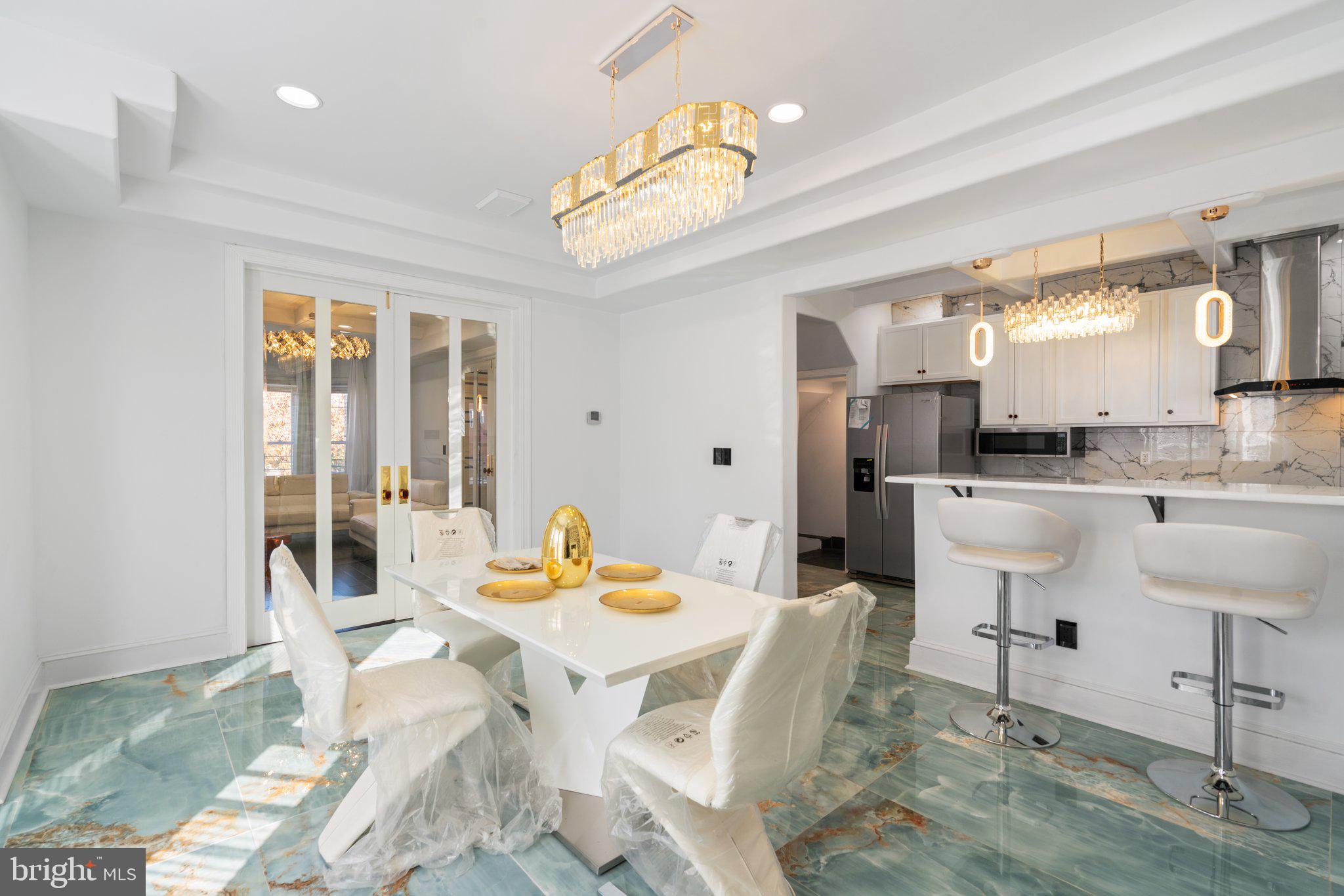 EVERGREEN LAWN - Residential