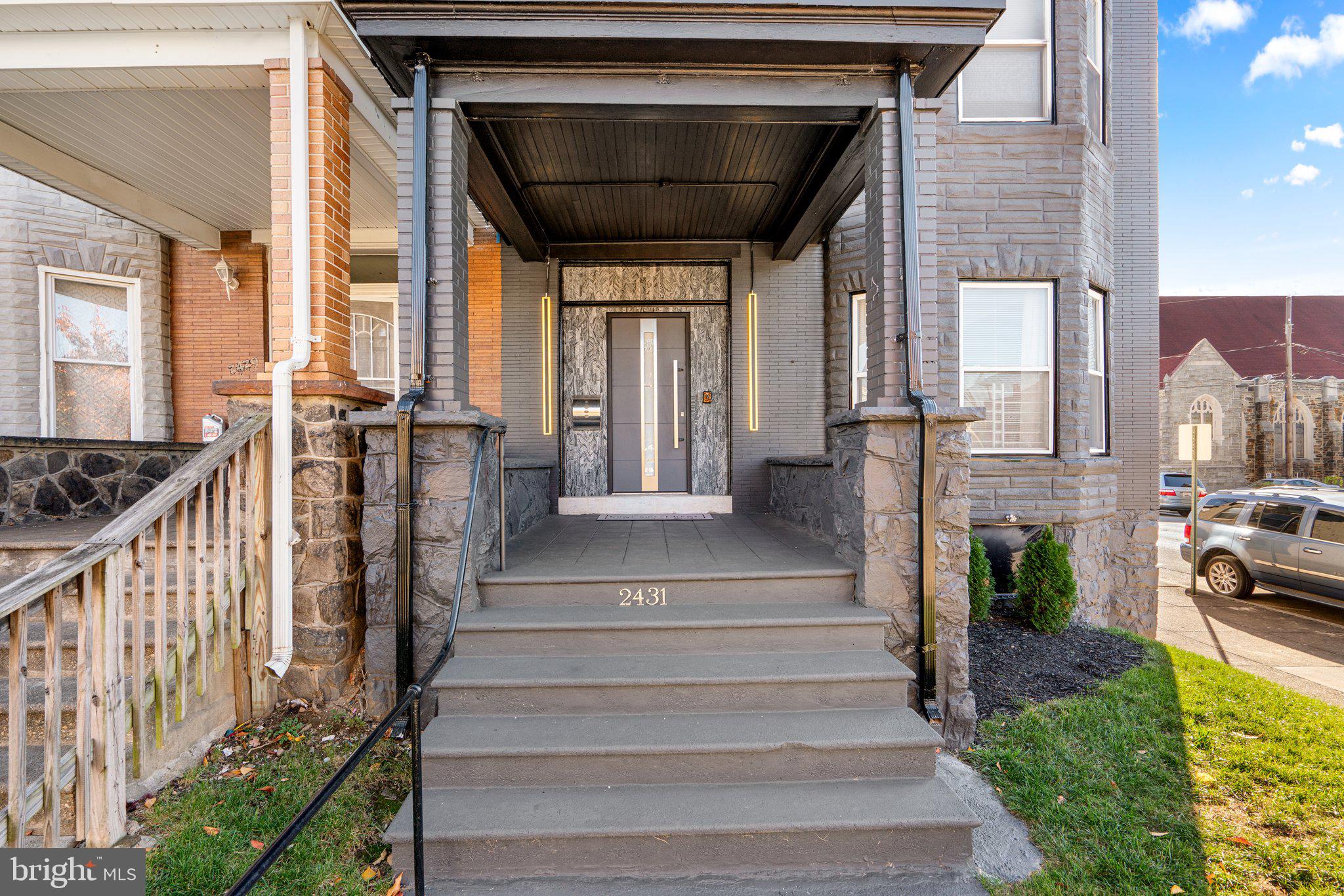 EVERGREEN LAWN - Residential