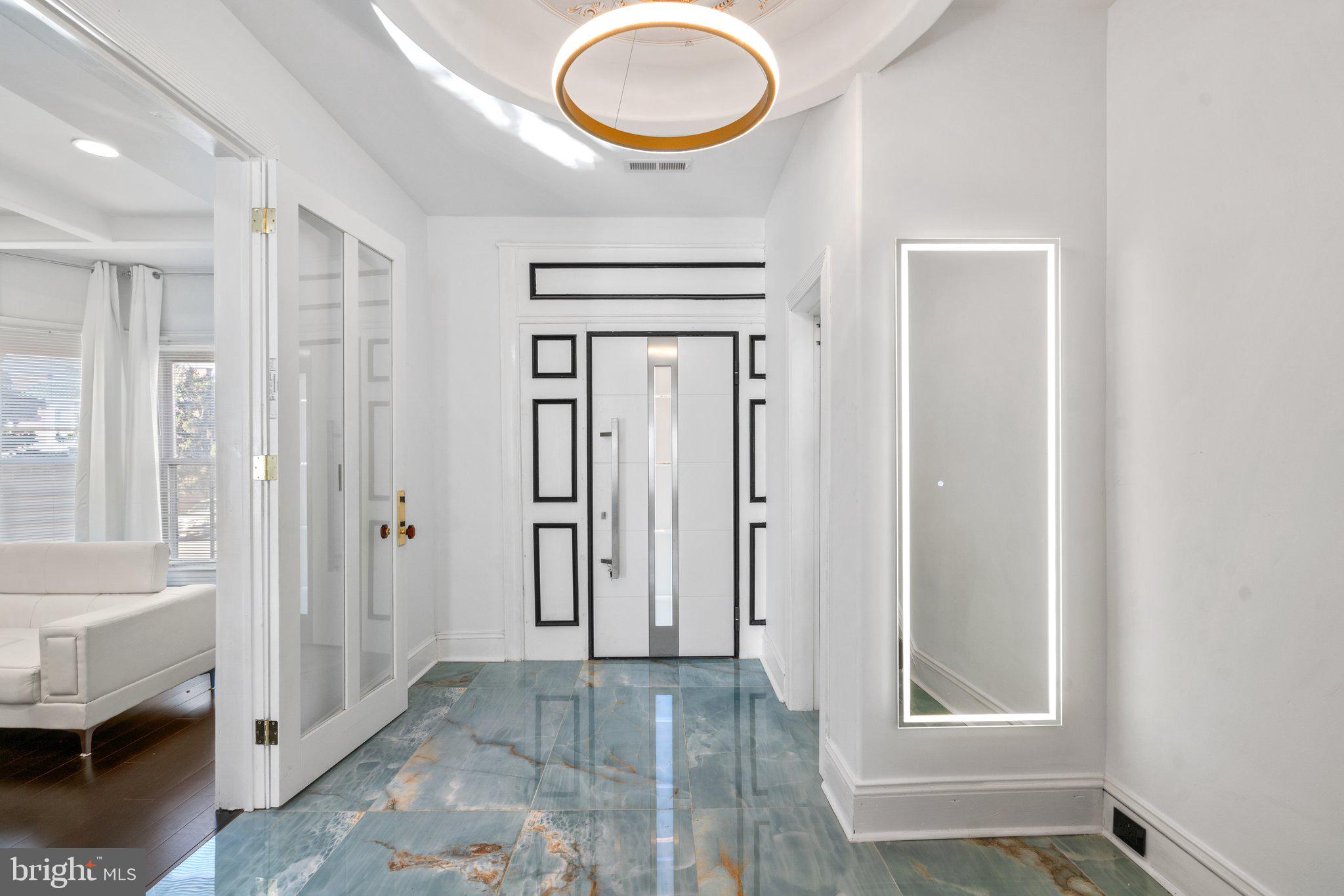 EVERGREEN LAWN - Residential