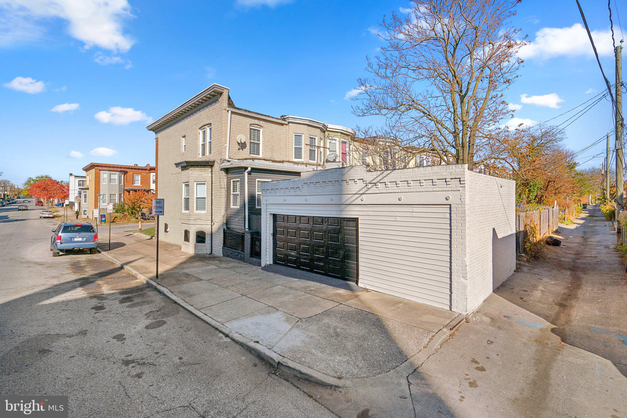 EVERGREEN LAWN - Residential