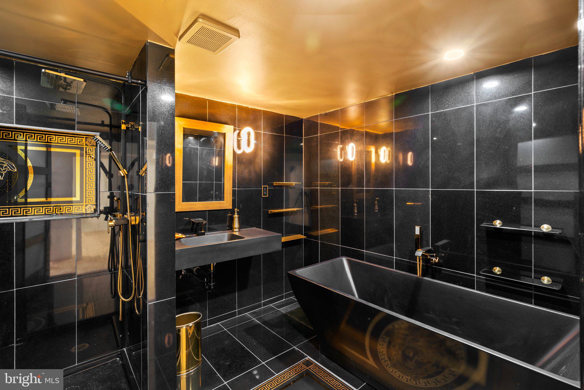 EVERGREEN LAWN - Residential