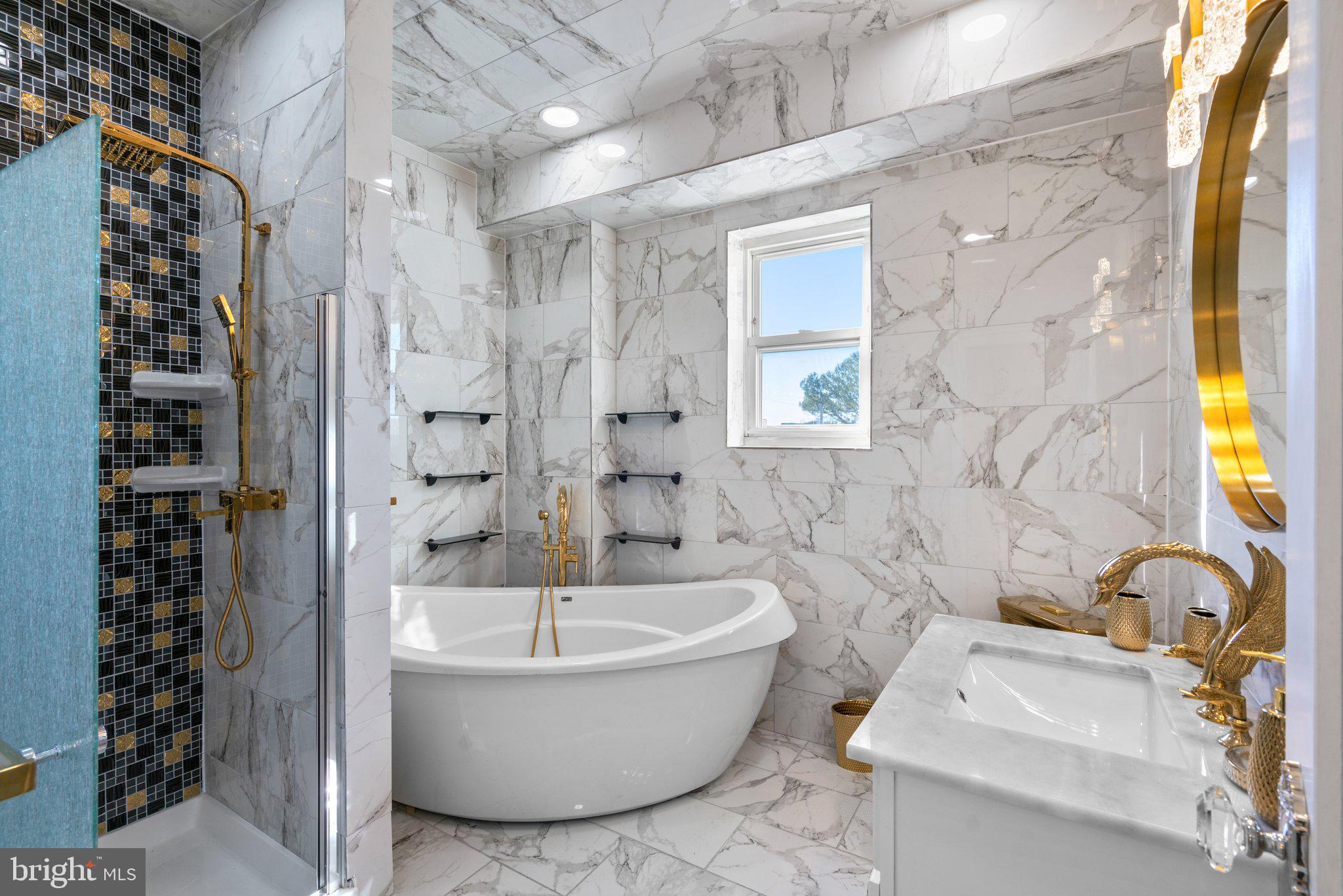 EVERGREEN LAWN - Residential