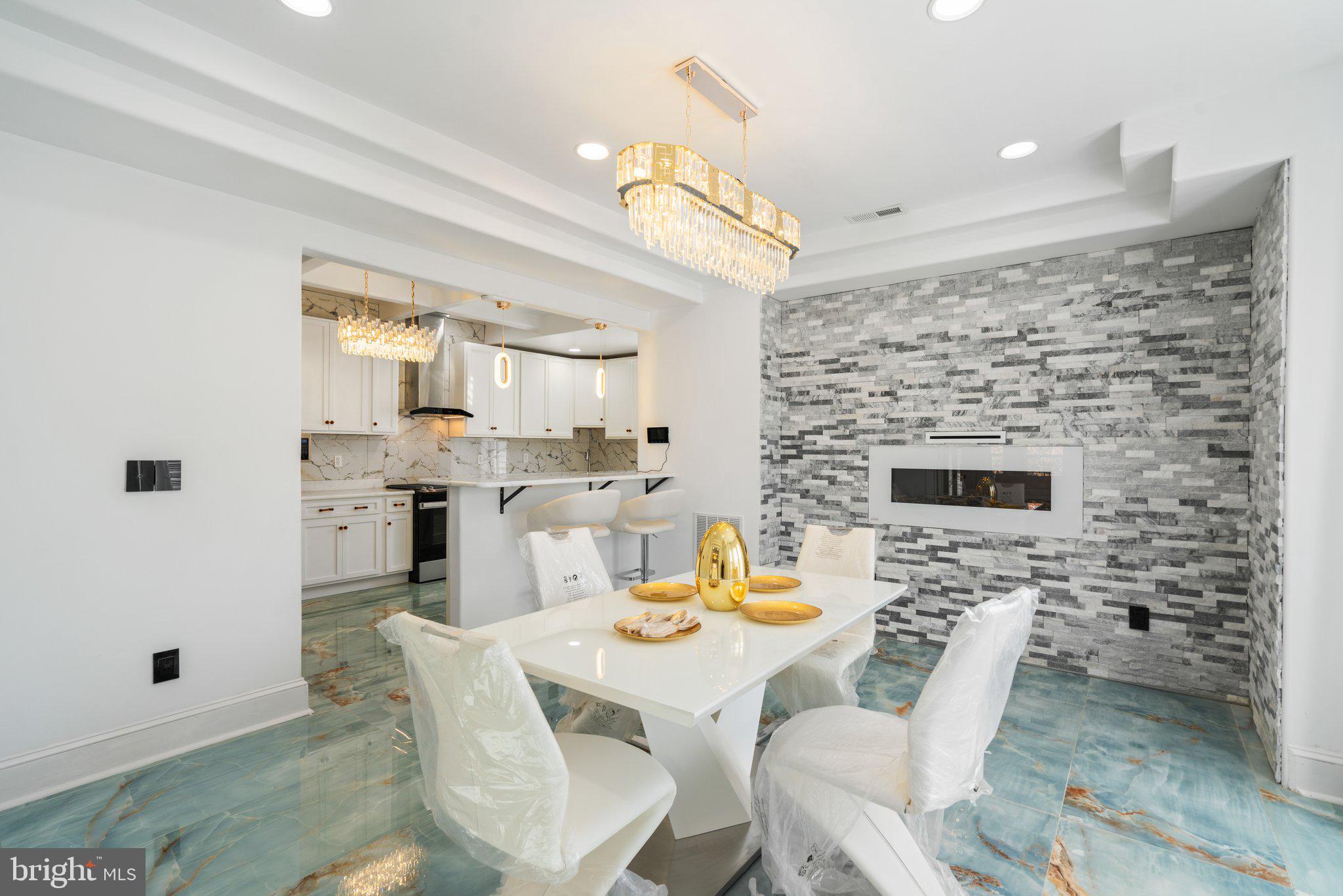 EVERGREEN LAWN - Residential