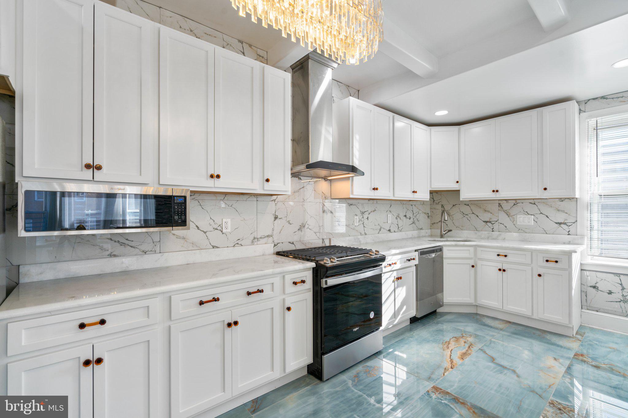 EVERGREEN LAWN - Residential