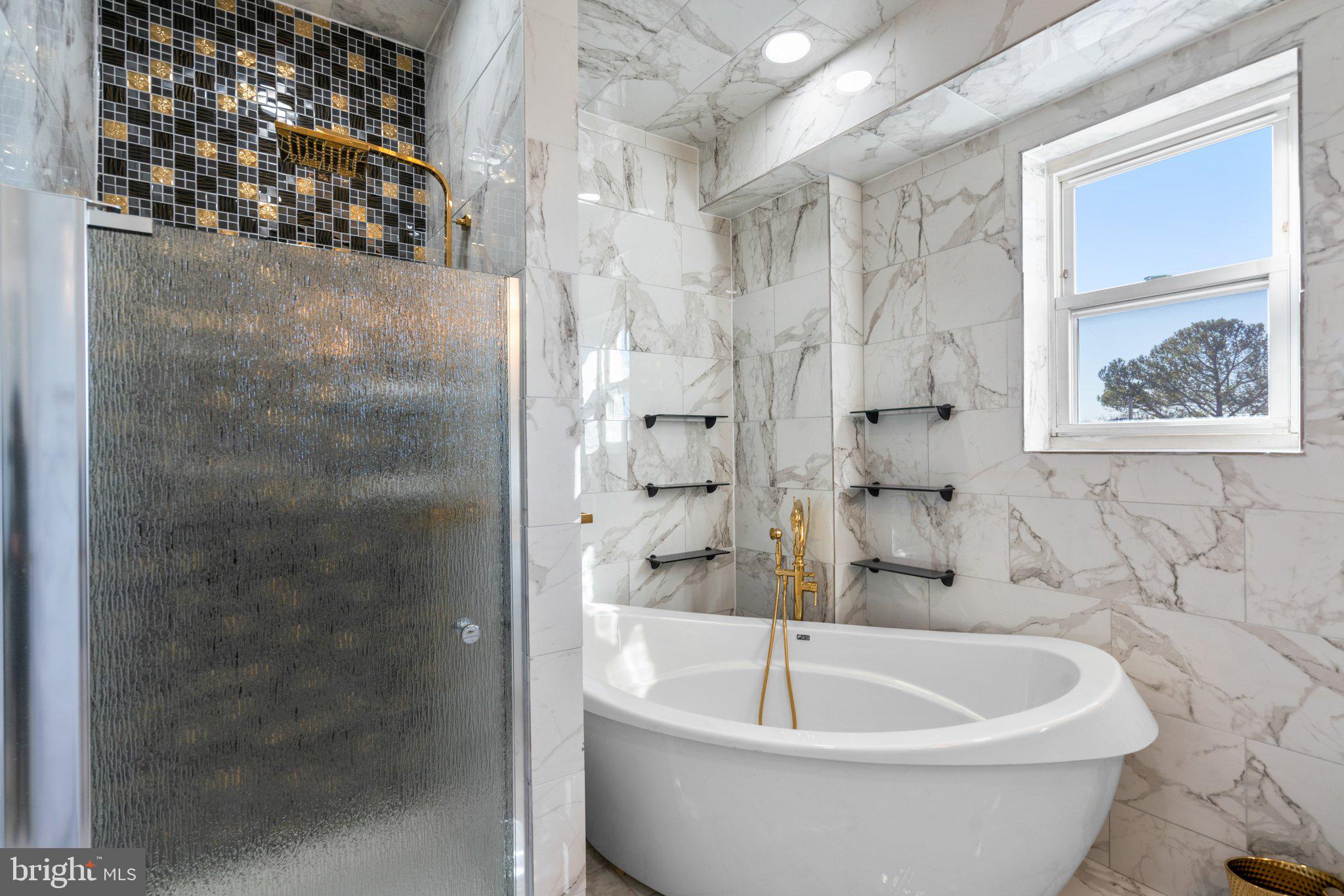 EVERGREEN LAWN - Residential