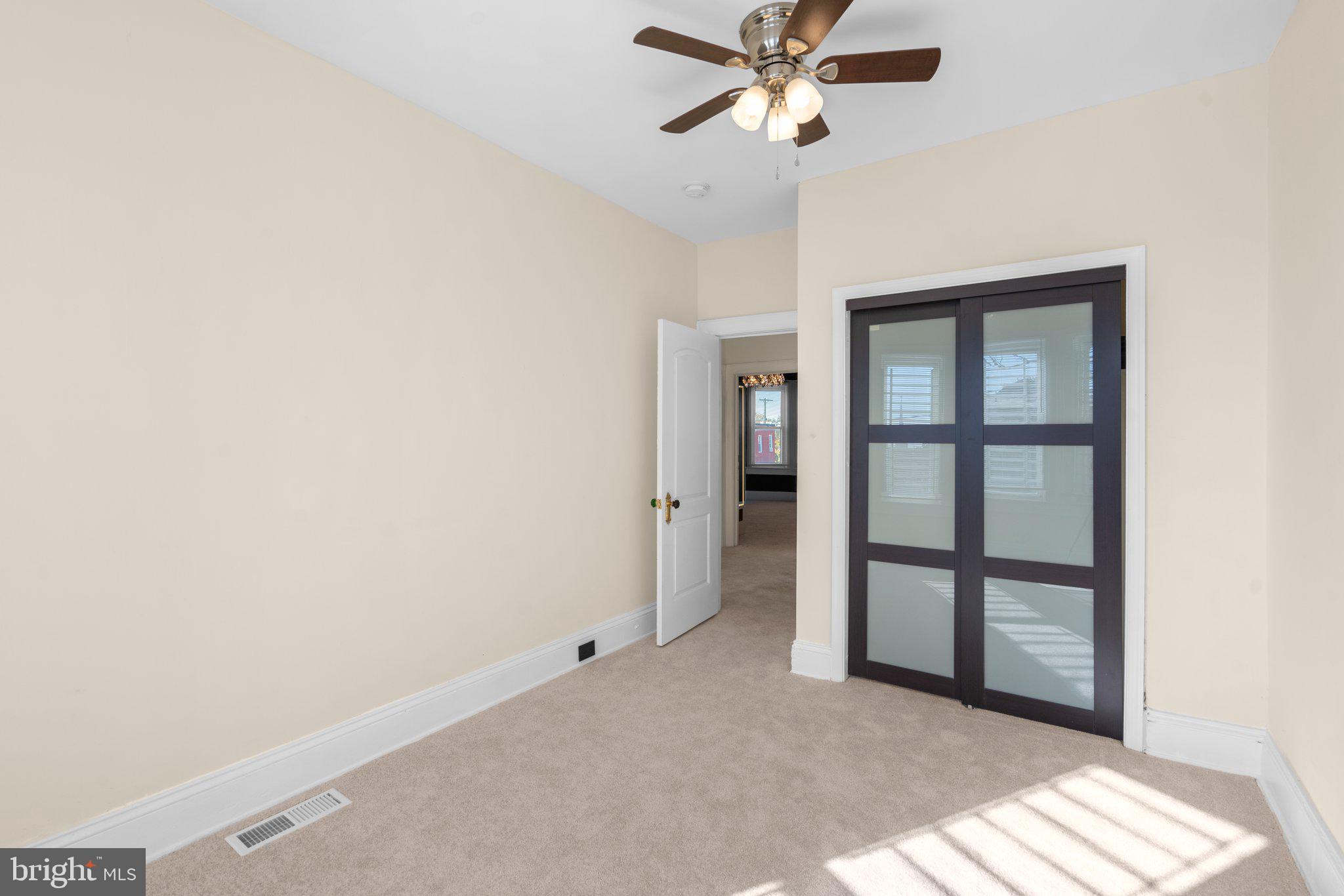 EVERGREEN LAWN - Residential