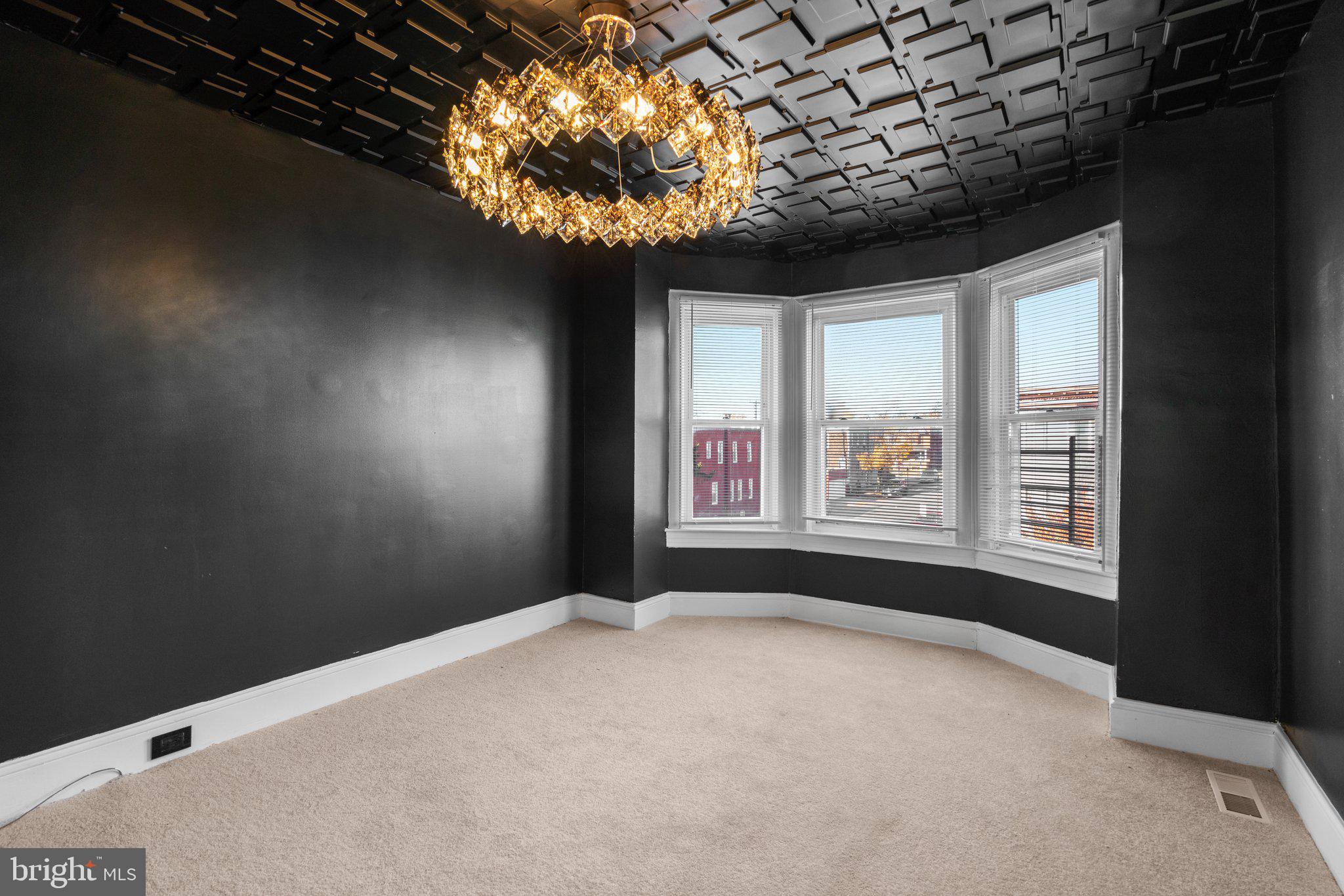 EVERGREEN LAWN - Residential