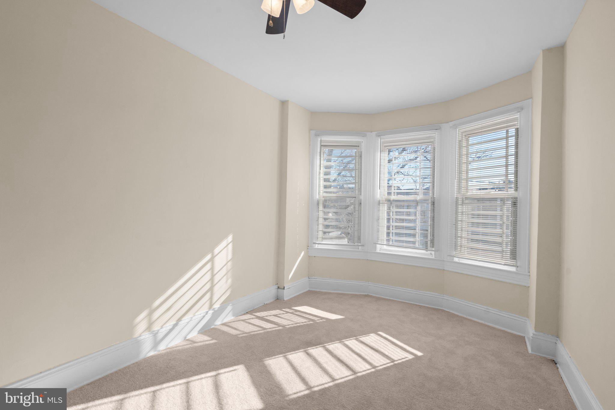 EVERGREEN LAWN - Residential