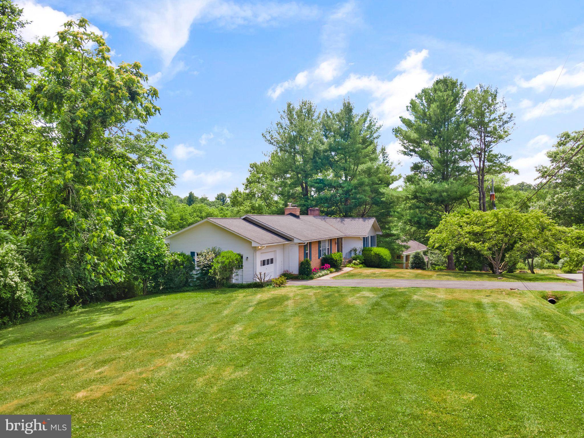 MOORCONES - Residential