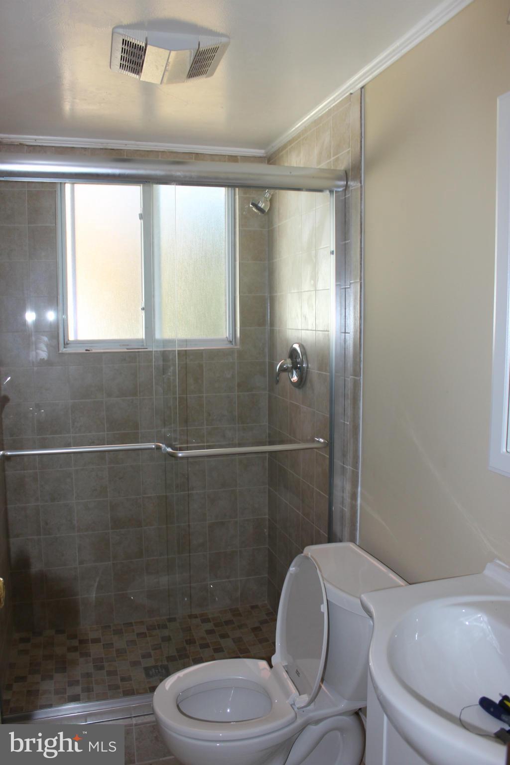 CANTERBURY WOODS - Residential Lease