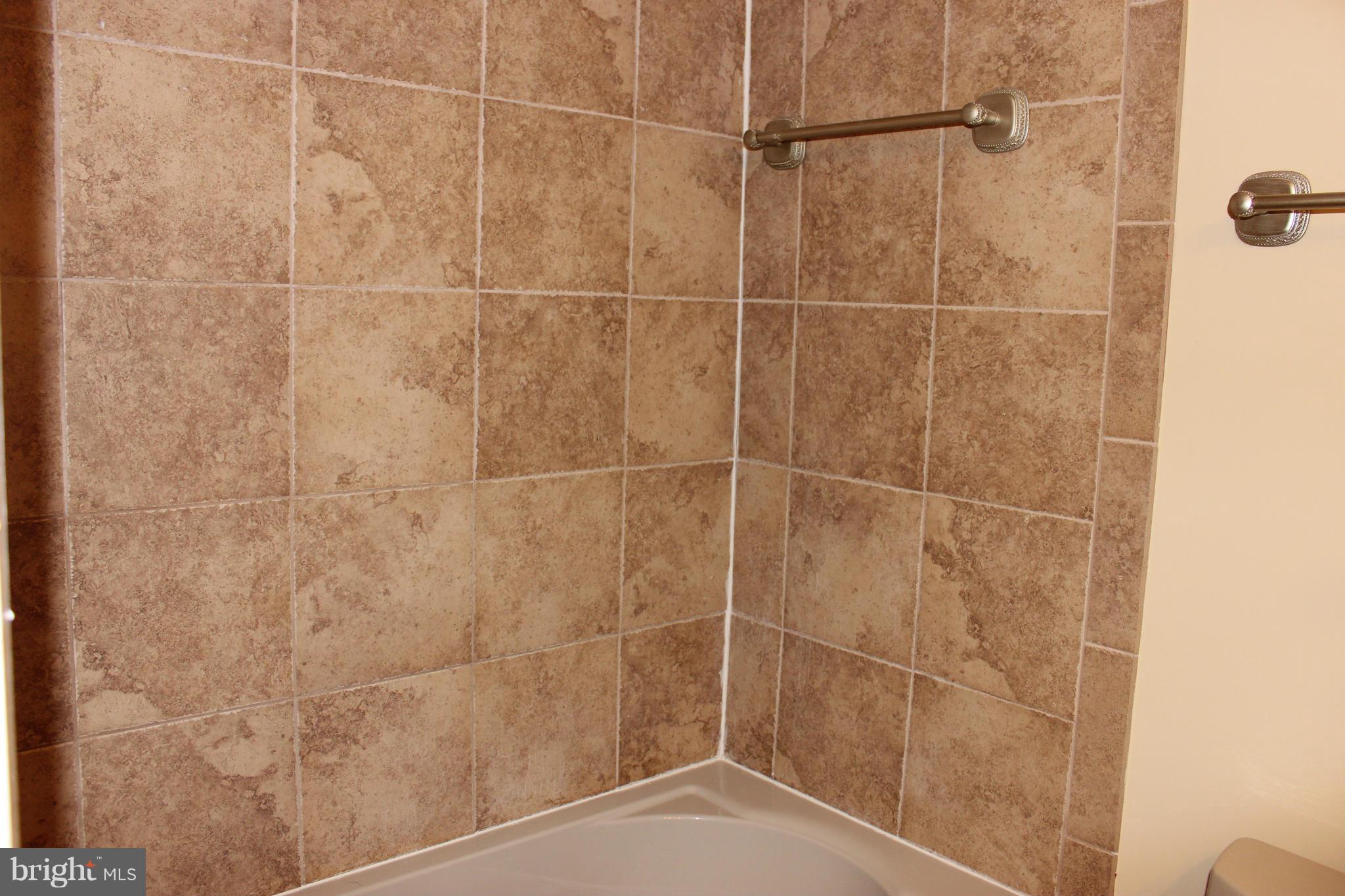 CANTERBURY WOODS - Residential Lease