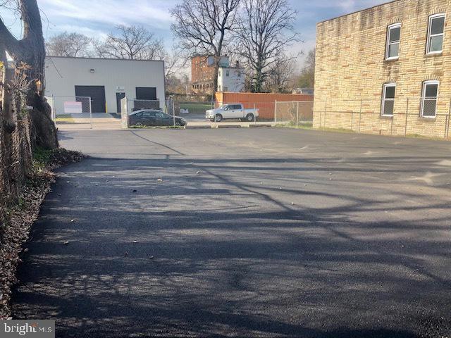 THIS PROPERTY IS BEING SOLD WITH 911 N LEHIGH. ALSO LISTED IN THE MLS.
PRICE IS FOR BOTH PROPERTIES.
The property is zoned I-2 the lot is 12,000sf great for contractor yards and outdoor storage.
Excellent location near the "Pulaski Industrial Area" great access to Major routes /Route 40, 895, 95 and 695.
The property comes with two vacant houses. One of them is in shell condition, and the other is liveable.
909 N Lehigh:
Lot size: 7,575 sqft
Building size: 1,500 sqft
——————————————
911 N Lehigh:
Lot Size: 2,525 sqft
Building size: 2,037 sqft
——————————————
ES N Lehigh
Lot Size: 2,525 sqft
No Building