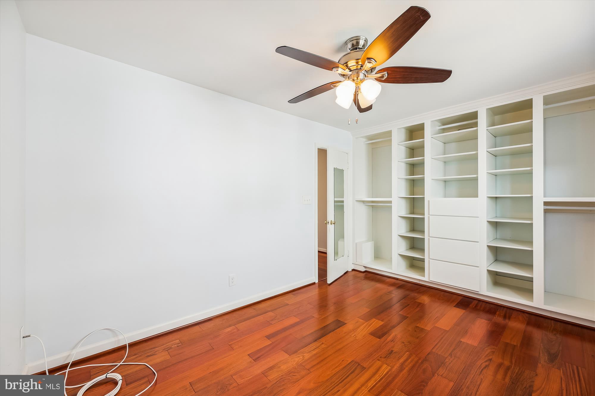 ROCK CREEK PALISADES - Residential