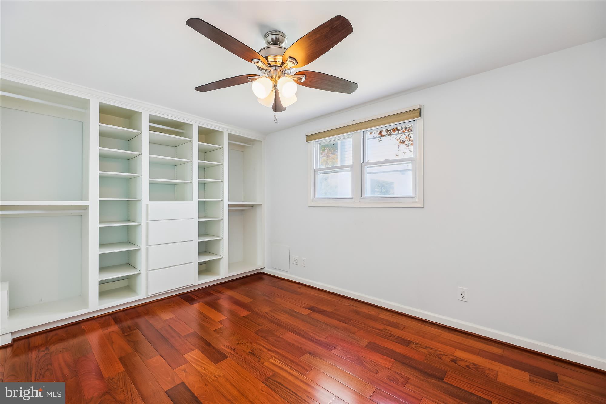 ROCK CREEK PALISADES - Residential