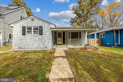 Photo of 4003 Decatur Avenue, Kensington, MD 20895 (MLS # MDMC2111944)