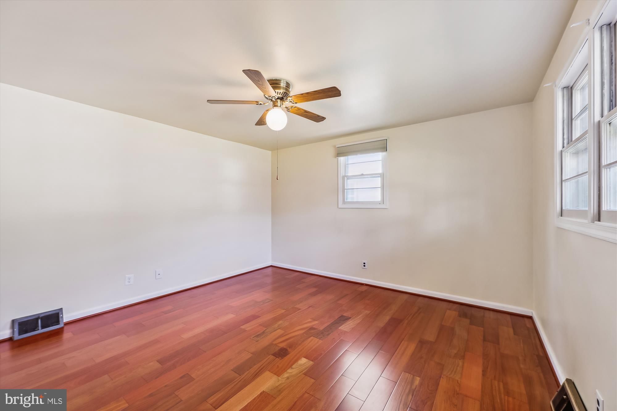 ROCK CREEK PALISADES - Residential