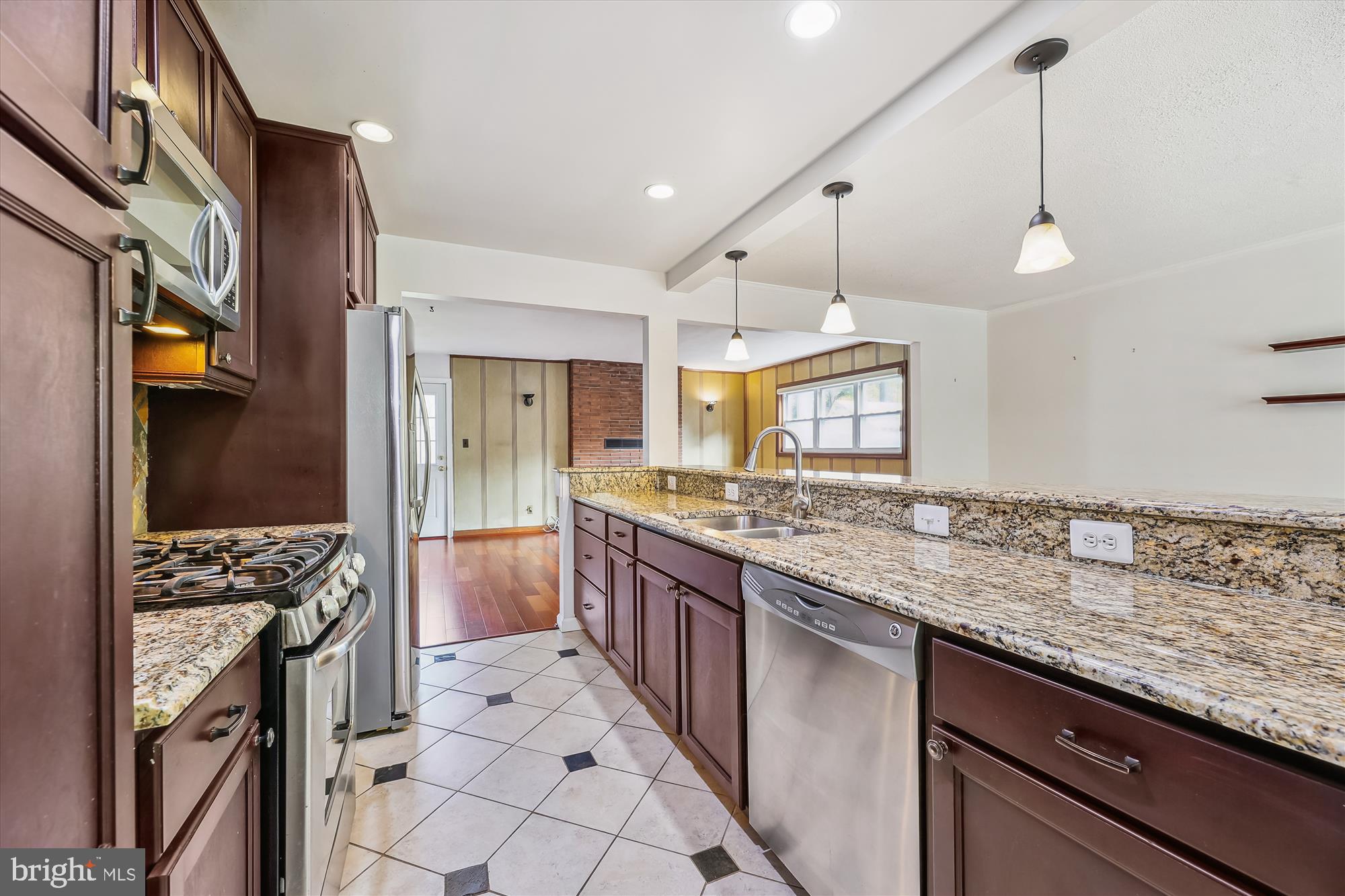 ROCK CREEK PALISADES - Residential