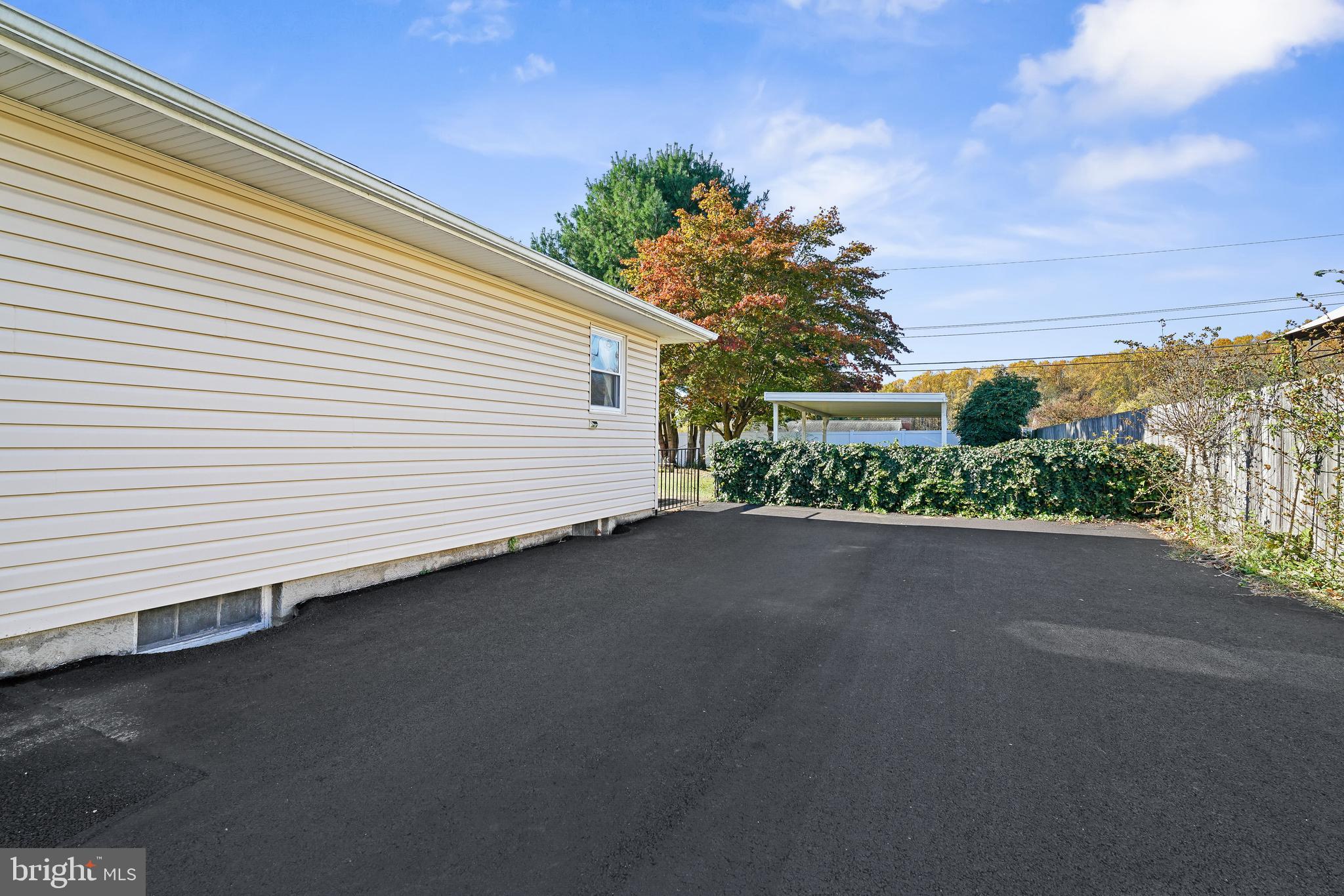 HOWARD PARK - Residential