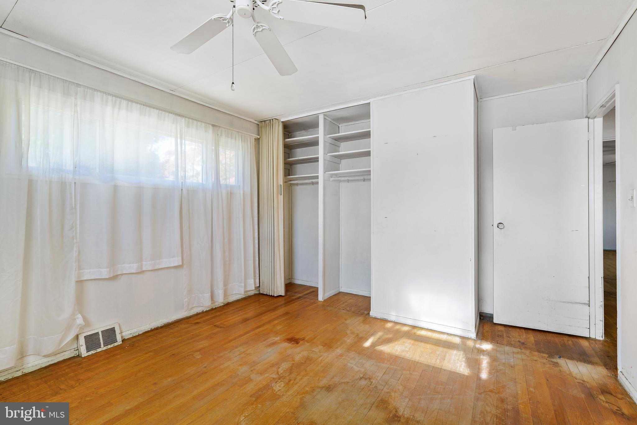 HOWARD PARK - Residential