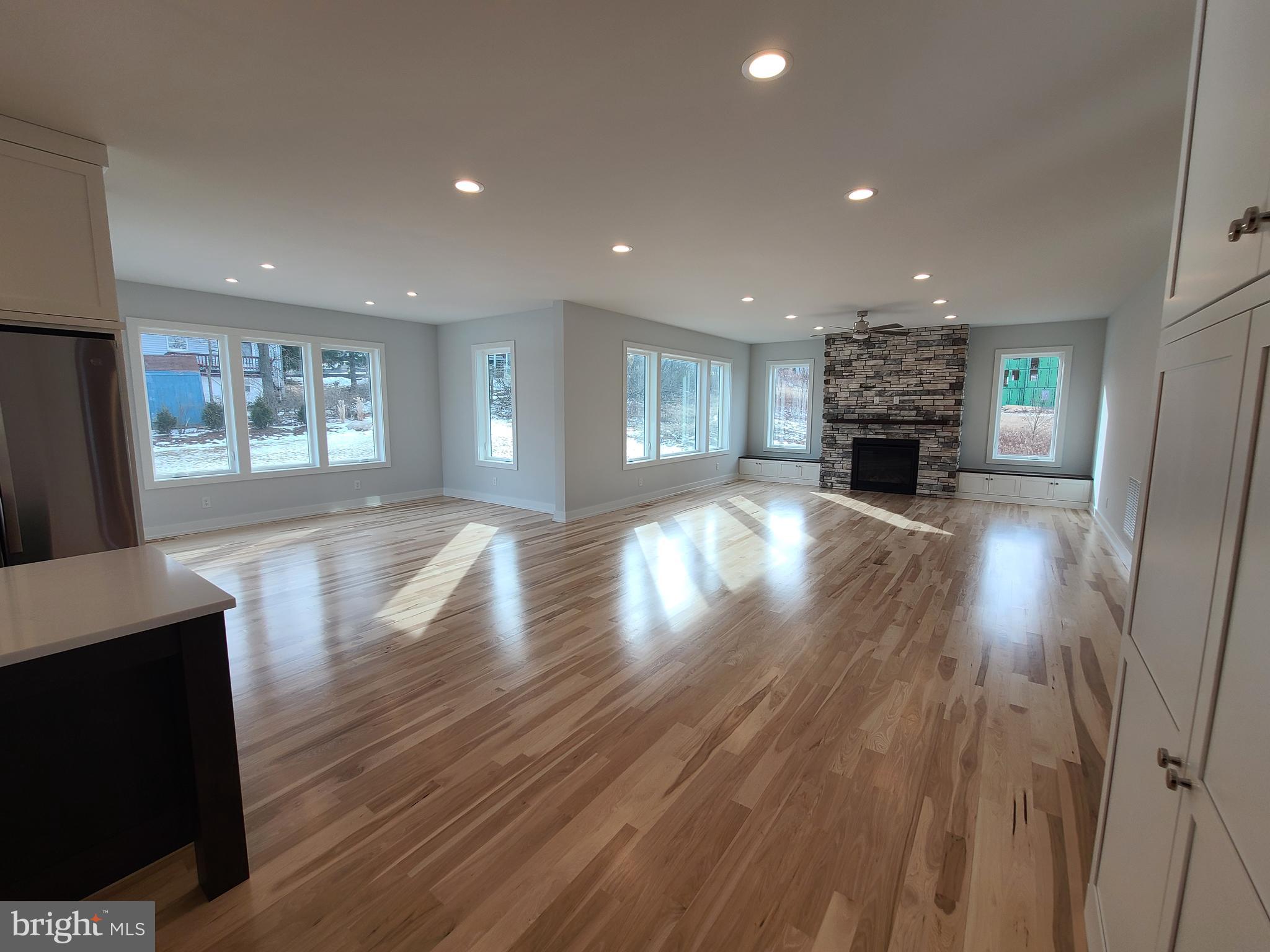 WINFIELD HEIGHTS - Residential