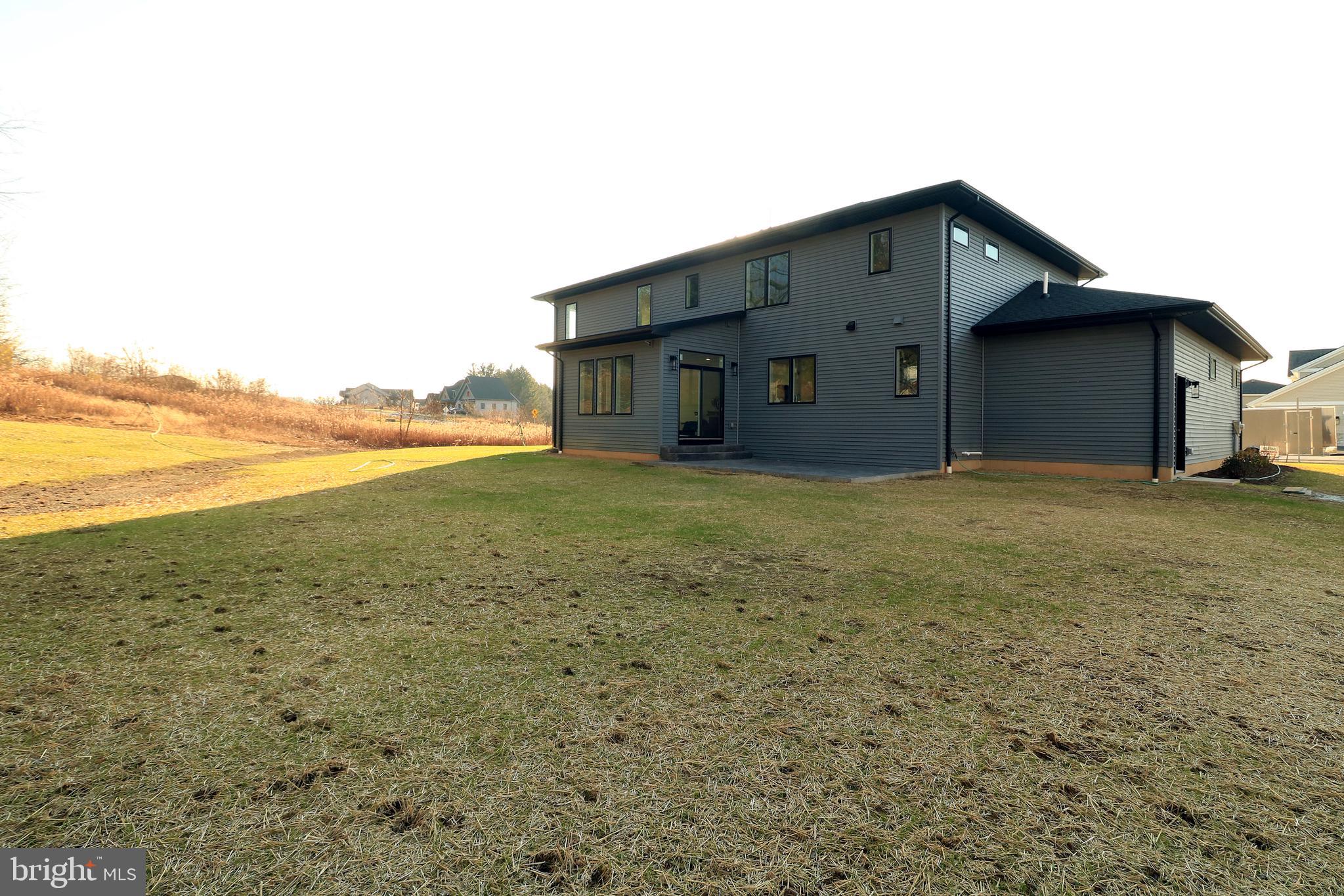 WINFIELD HEIGHTS - Residential