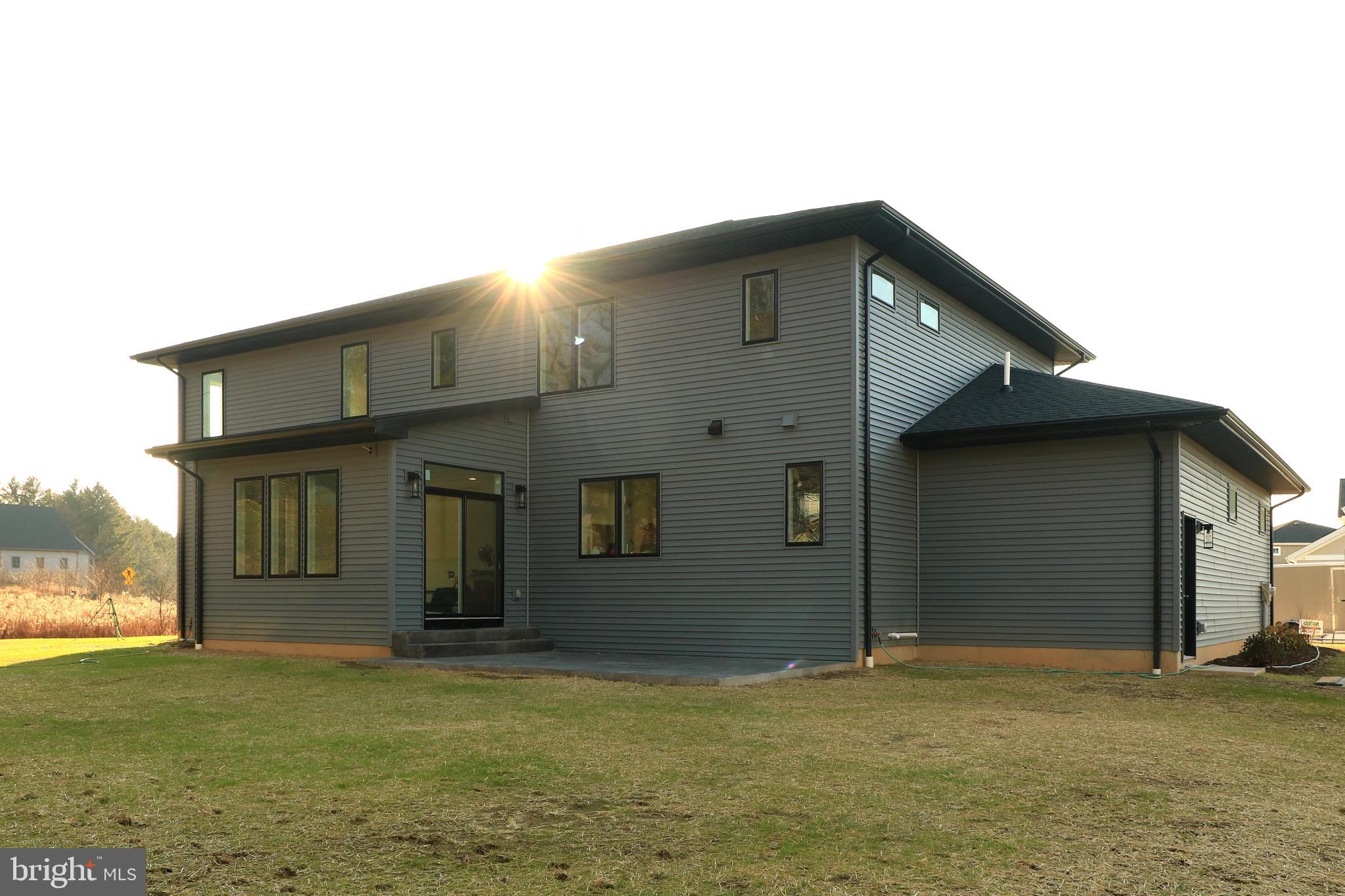 WINFIELD HEIGHTS - Residential