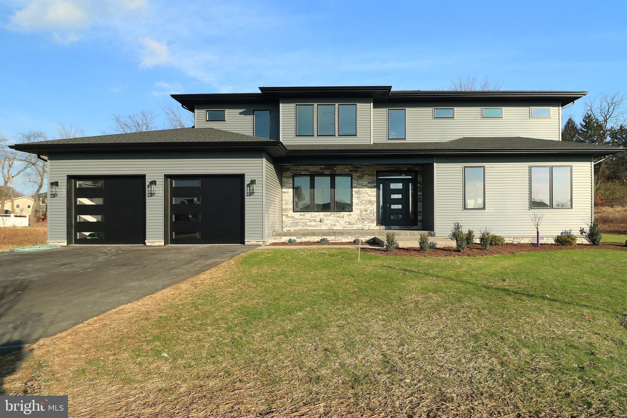 WINFIELD HEIGHTS - Residential