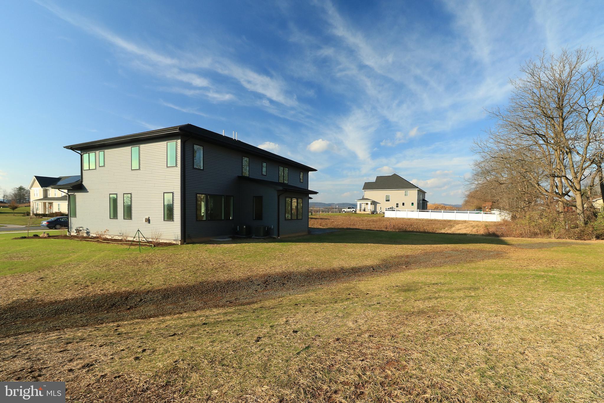 WINFIELD HEIGHTS - Residential